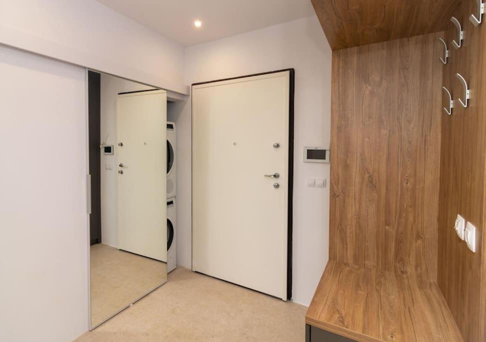 Georgi'S 1 Bedroom Quiet Apartment With Garage Sofia Exterior photo